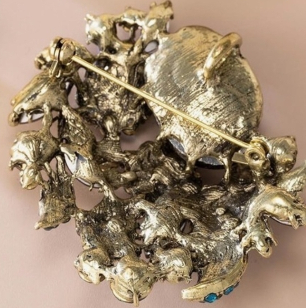 HEIDI HUGE HSN GOLD TONE BROOCH! - Picture 2 of 4